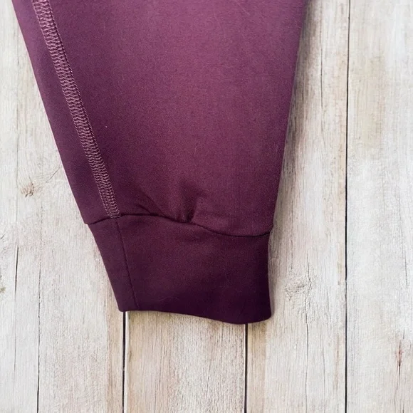 Purple Alphalete leggings with pockets - Small (B1) - Picture 2 of 6